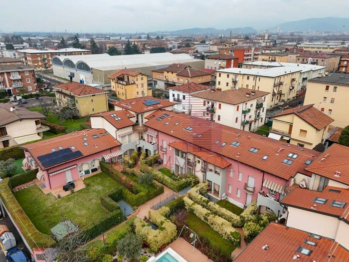 Appartamento trilocale in vendita in Via Ancona, Chiesanuova, Brescia