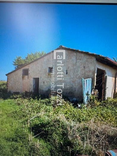 Casa con 6 locali in vendita in Strada Giuncola, Stazione Via Roma, Grosseto