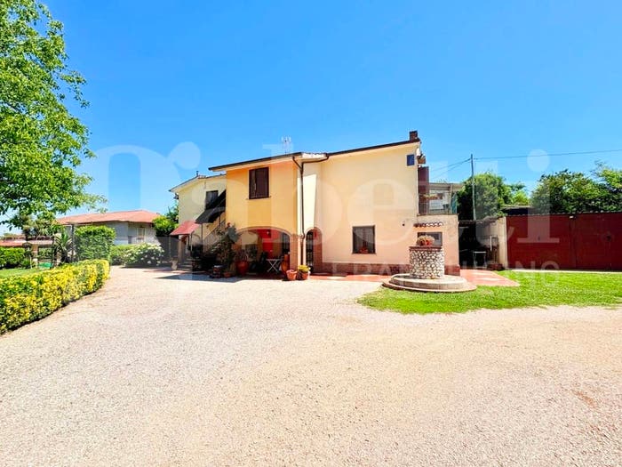 Casa con 6 locali in vendita in Via delle Nazioni Unite, Macere, Artena