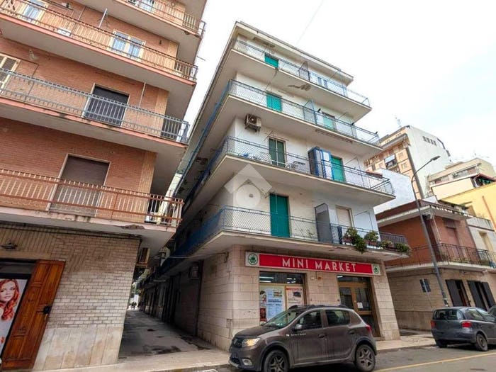 Appartamento quadrilocale in vendita in Via IV Regina, Centro, Margherita di Savoia