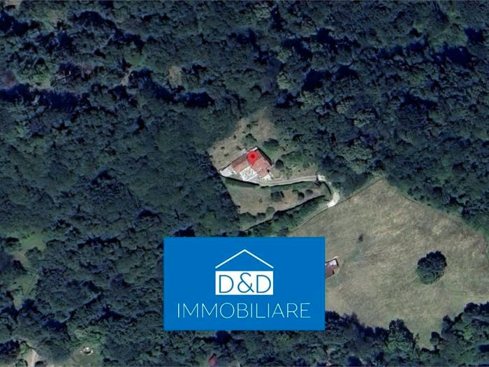 Casa quadrilocale in vendita in Frazione Cossila San Giovanni Via Case Sparse San Giovanni, Favaro, Biella