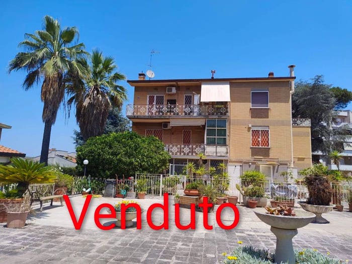 Appartamento bilocale in vendita in Via dei Carafa, Casetta Mattei Corviale, Roma