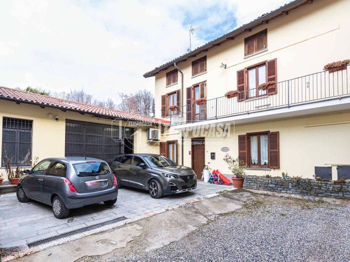 Casa quadrilocale in vendita in Via Roma, Centro, Inverigo
