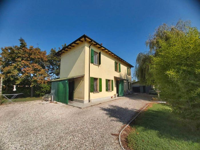Casa con 6 locali in vendita in Via Dugliolo, Budrio