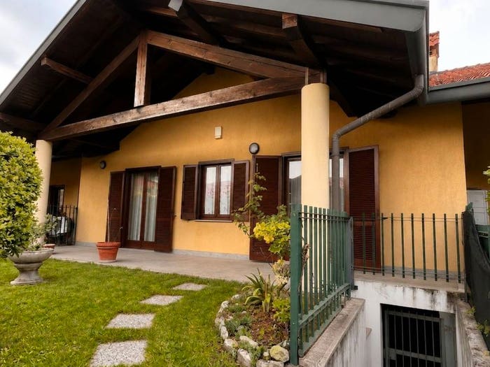 Casa trilocale in vendita in Via Ceresolo, Centro, Fino Mornasco