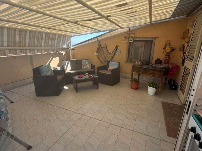 Casa trilocale in vendita in Via Sparagonà, Santa Teresa di Riva