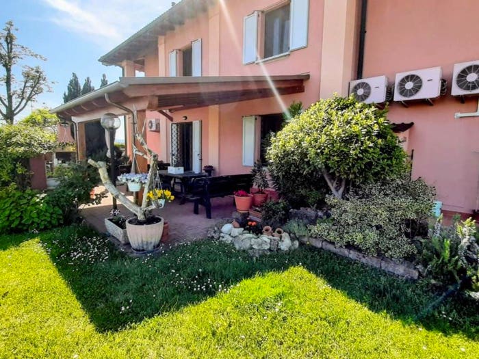 Casa con 5 locali in vendita in Via Guazzaloca, Medicina