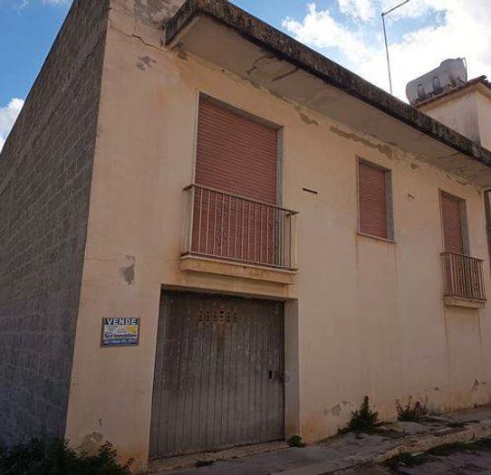 Casa con 6 locali in vendita in Via P Umberto, Centro, Pachino
