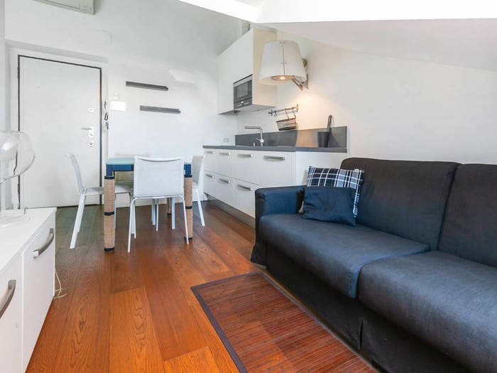 Appartamento bilocale in vendita in Via San Calocero, Corso Genova, Milano