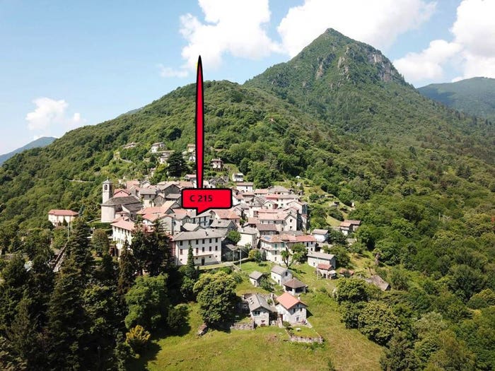 Casa con 6 locali in vendita in Via Ferraris, Cannero Riviera