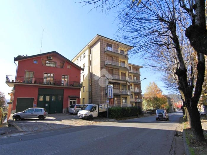 Appartamento trilocale in vendita in Via Bertelli, Centro, Gavi