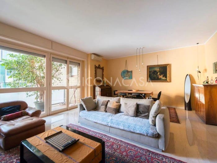 Appartamento con 5 locali in vendita in Via Giovanni Paisiello, Città Studi, Milano