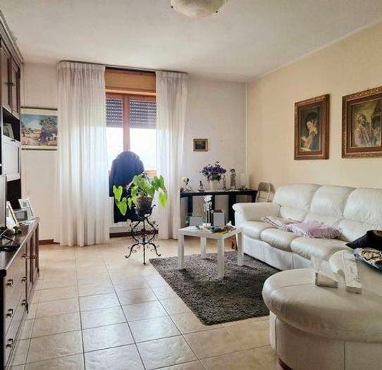 Appartamento quadrilocale in vendita in Rinchiostra Quercioli, Massa