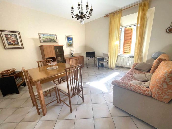 Appartamento trilocale in vendita in Corso Giuseppe Mazzini, Centro, Arcevia