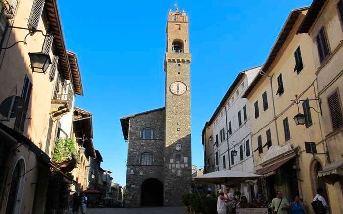 Appartamento con 6 locali in vendita in Centro, Montalcino