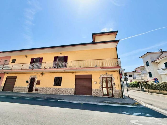 Casa trilocale in vendita in Via Piave, Centro, Acerra