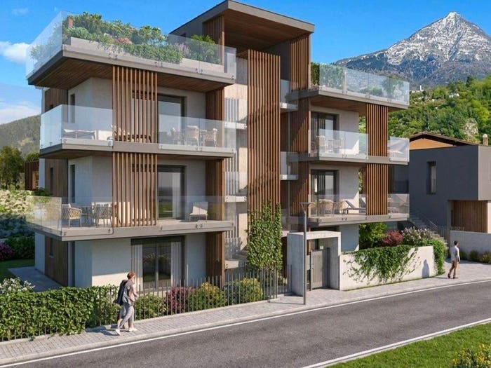 Appartamento trilocale in vendita in Via Enrico Fermi, Centro, Dervio