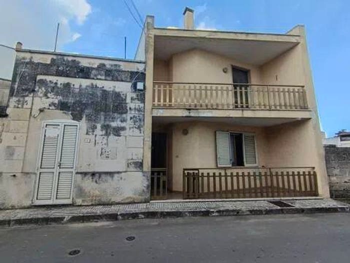 Casa con 5 locali in vendita in Via Giuseppe Mazzini, Melpignano