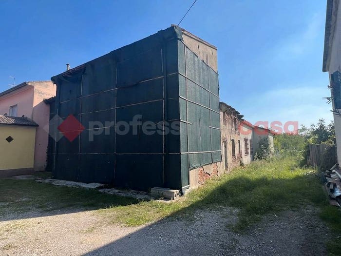 Casa con 6 locali in vendita in VIA CA' DEL FERRO, Centro, Oppeano