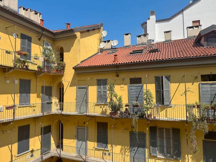 Appartamento bilocale in vendita in Corso San Gottardo, Milano