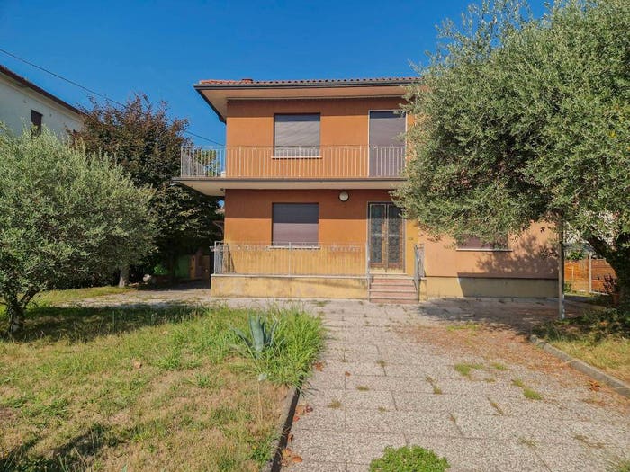 Casa quadrilocale in vendita in Via Roma, Centro, Marostica
