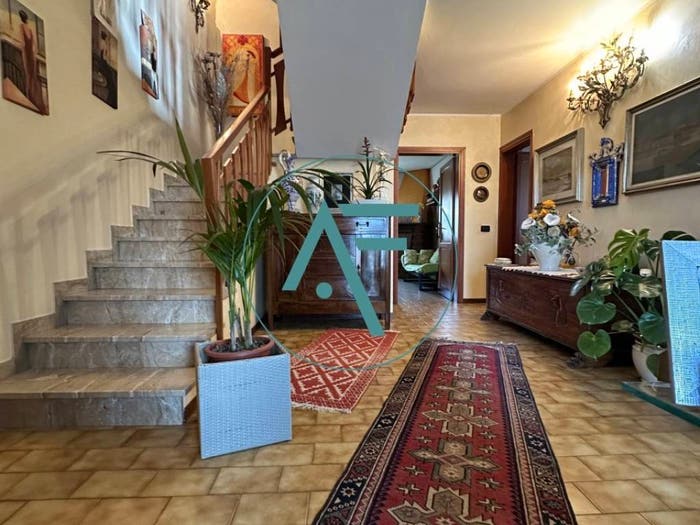 Casa con 6 locali in vendita in Porto Fuori, Ravenna
