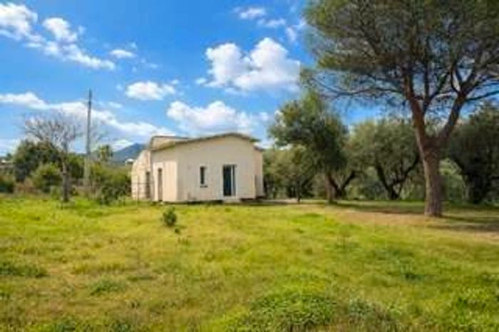 Casa con 6 locali in vendita in Portoferraio