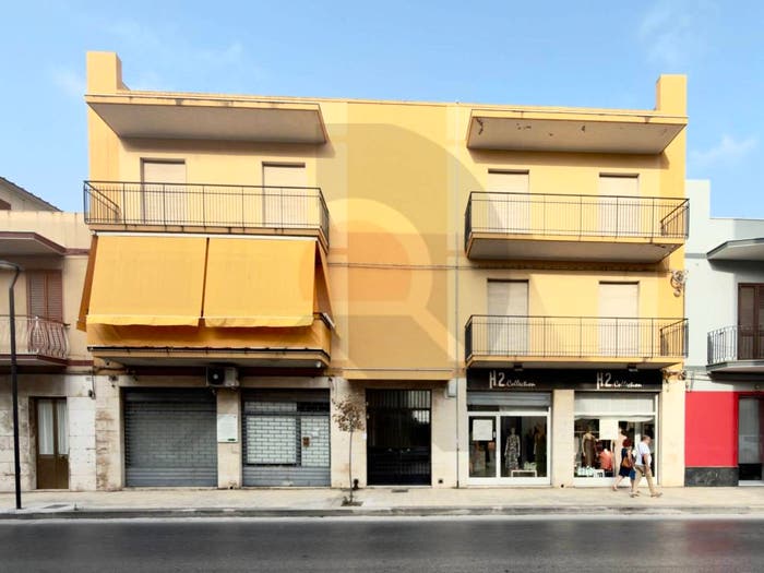 Appartamento quadrilocale in vendita in Viale Italia, Centro, Augusta