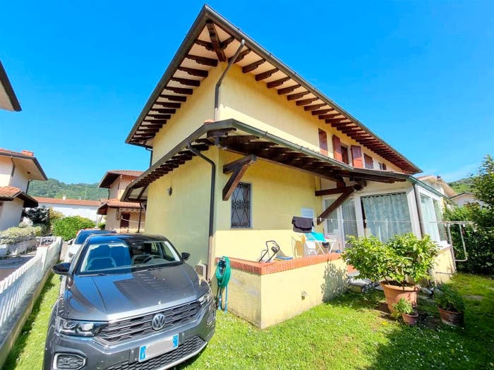 Casa con 6 locali in vendita in Massarosa Paese, Massarosa