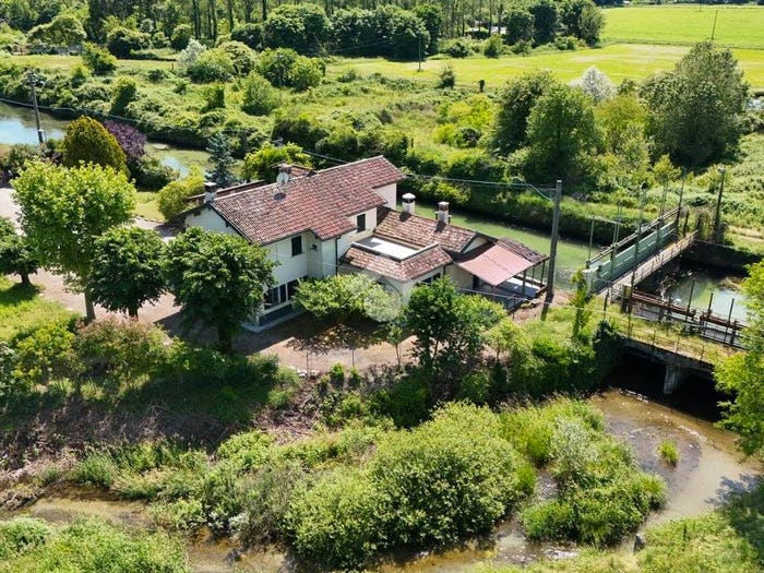 Casa con 6 locali in vendita in LOCALITA' BAGNO, Cerano