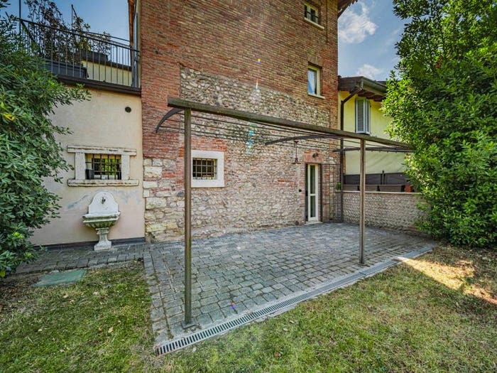 Casa con 6 locali in vendita in Via delle Rose, Primo Maggio, Brescia