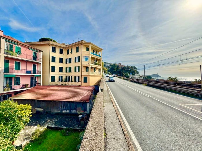 Appartamento trilocale in vendita in Via Brigate Partigiane, Centro, Lavagna