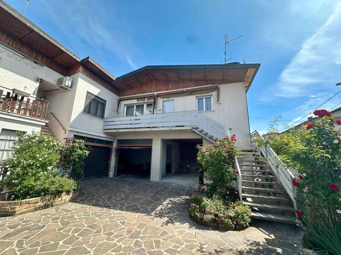 Appartamento con 5 locali in vendita in Mossa