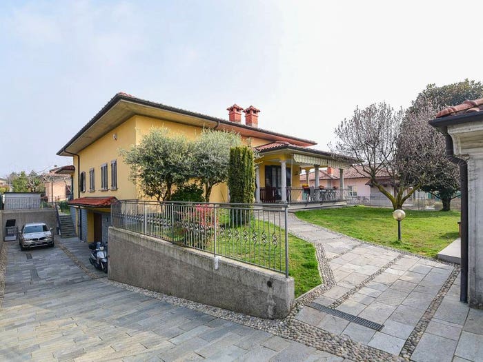 Casa con 5 locali in vendita in Via V Alpini, Centro, Olgiate Comasco
