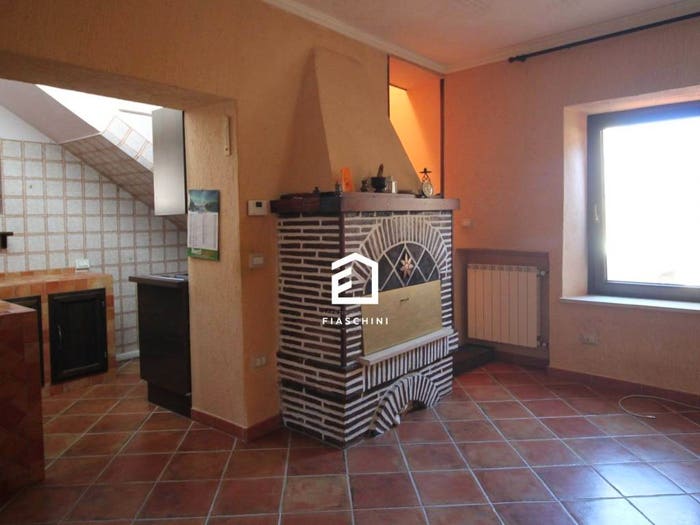 Appartamento trilocale in vendita in Largo Caprera, Giove