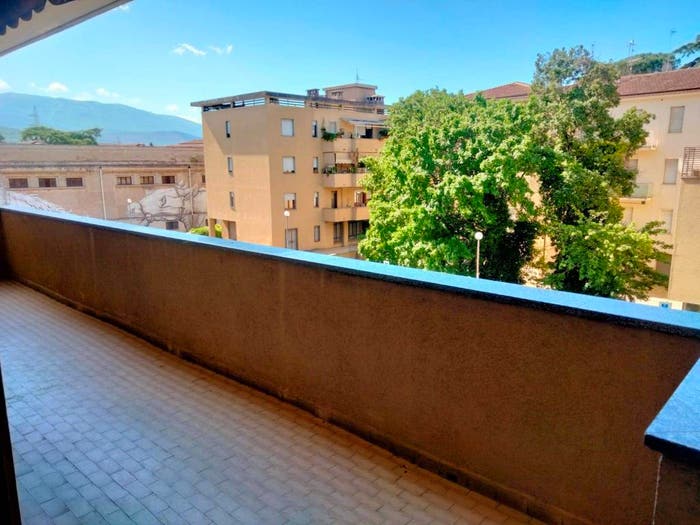 Appartamento quadrilocale in vendita in Via San Giovanni Battista, Centro Storico, Foligno