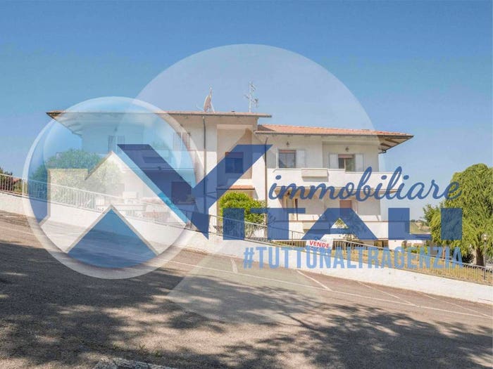 Appartamento con 5 locali in vendita in Via Malanotte, Calisese, Cesena