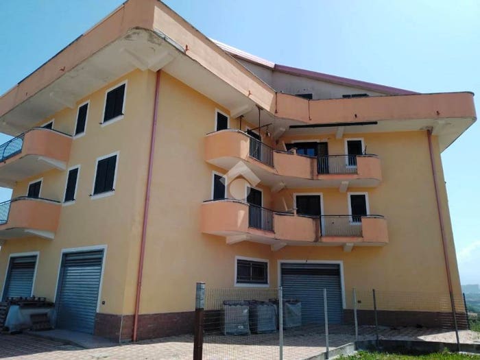 Appartamento con 6 locali in vendita in Via Rivotesi, Marano Principato