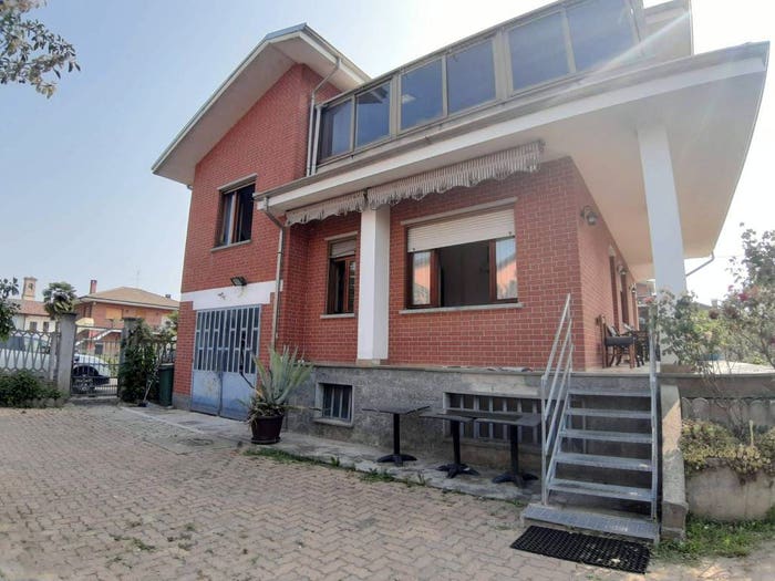 Casa con 6 locali in vendita in Vicolo Robilante, San Bernardo San Giovanni, Carmagnola