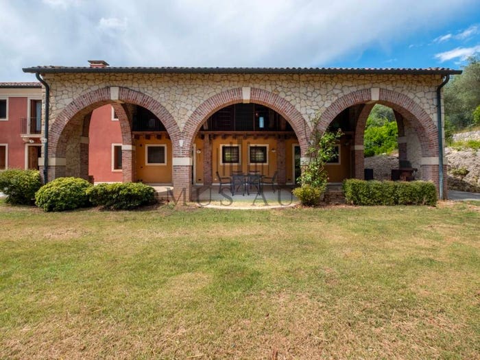 Casa con 6 locali in vendita in Zona Industriale, Alonte