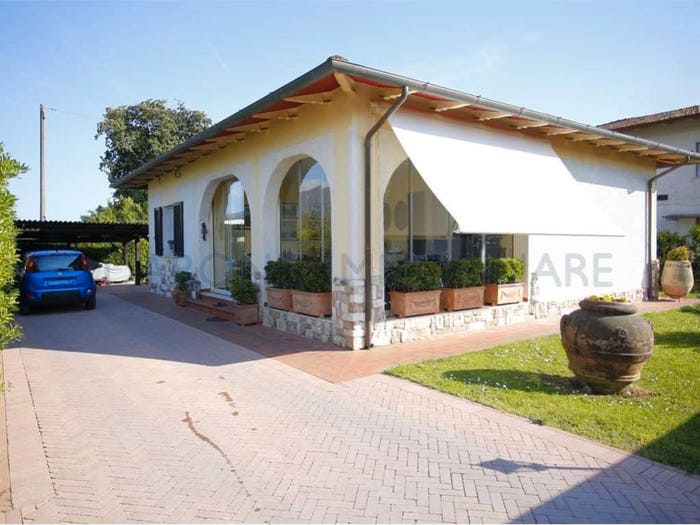 Casa quadrilocale in vendita in via san leonardo, Puliche, Massa