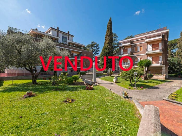 Appartamento con 6 locali in vendita in Via Giulio Galli, La Giustiniana, Roma