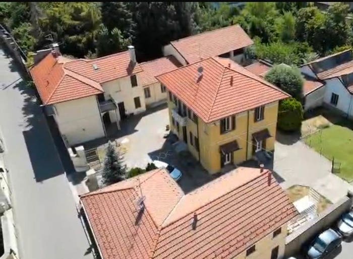 Casa con 5 locali in vendita in Via Guglielmo Marconi, Buscate