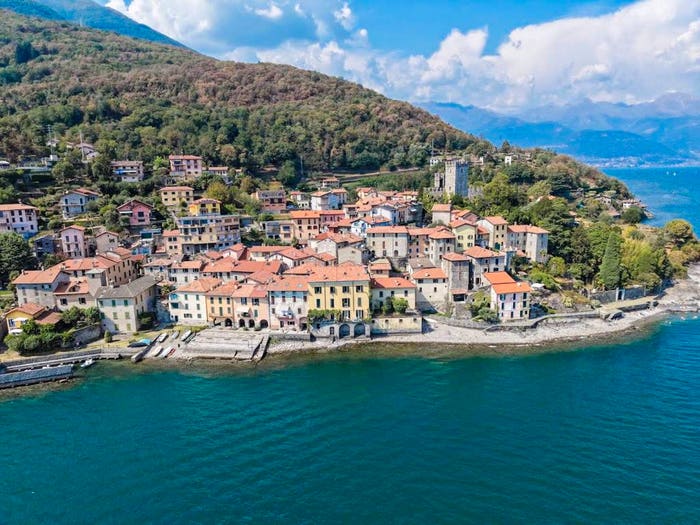 Appartamento con 6 locali in vendita in Località Rezzonico, Santa Maria Rezzonico, San Siro