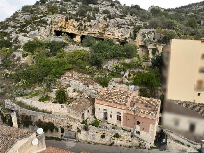 Casa quadrilocale in vendita in Via Provinciale Modica Noto, Modica Bassa, Modica