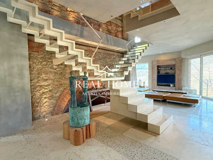 Casa con 6 locali in vendita in Via Pier Paolo Pasolini, Centro, Montale