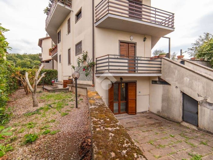 Appartamento bilocale in vendita in Via Vesuvio, Pallone, Vitorchiano