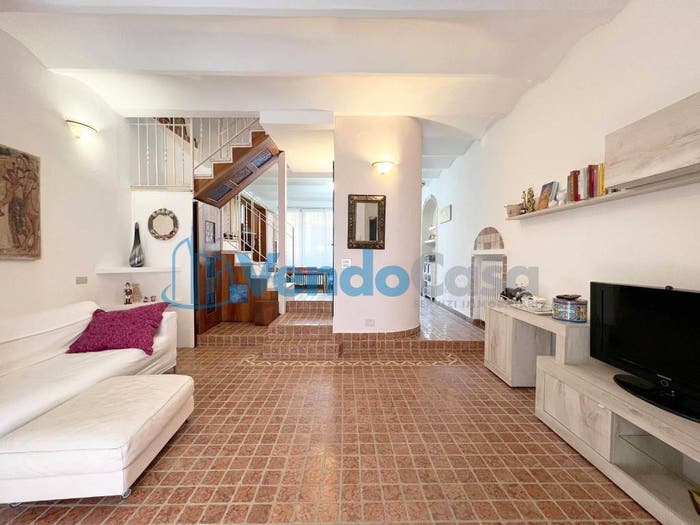 Appartamento quadrilocale in vendita in Via Duca d'Aosta, Centro, Lacchiarella