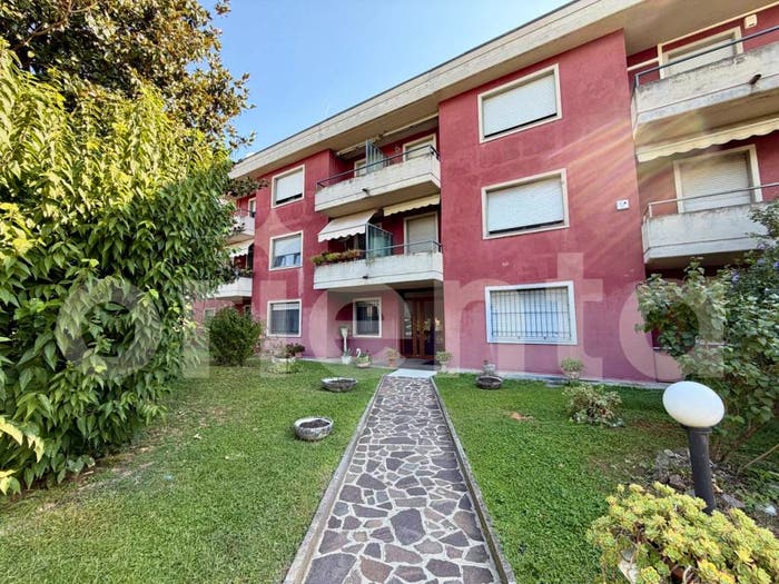 Appartamento quadrilocale in vendita in Via Trento, Centro, Montichiari