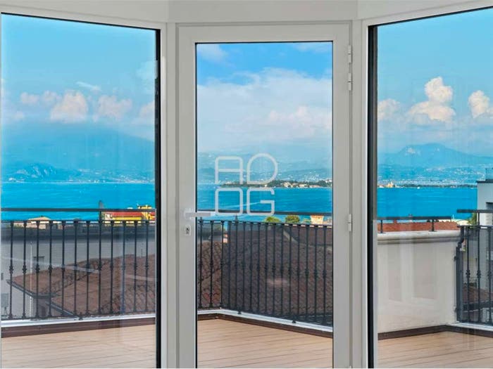 Casa quadrilocale in vendita in Viale Cavour, Desenzano Centro, Desenzano del Garda